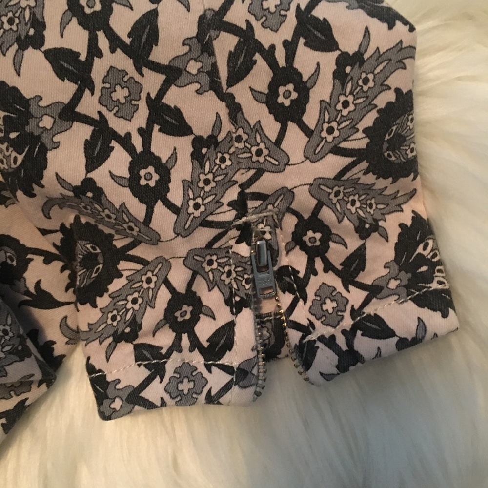 ZARA Pattern Skinny Jeans - Picture 3 of 4